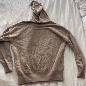 Taupe Cream Hoodie - Knit material
Size M/L 
9/10 condition slight piling